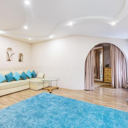На Палаце Спорта Apartment Kiev Bagian luar foto