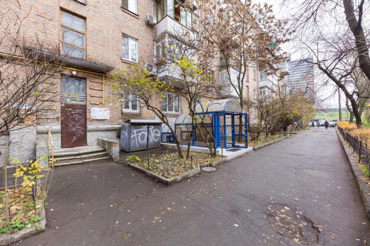 На Палаце Спорта Apartment Kiev Bagian luar foto
