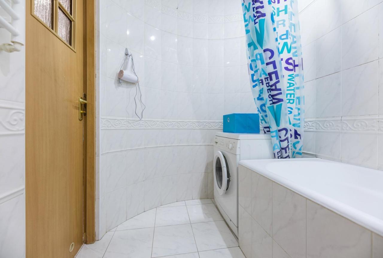 На Палаце Спорта Apartment Kiev Bagian luar foto