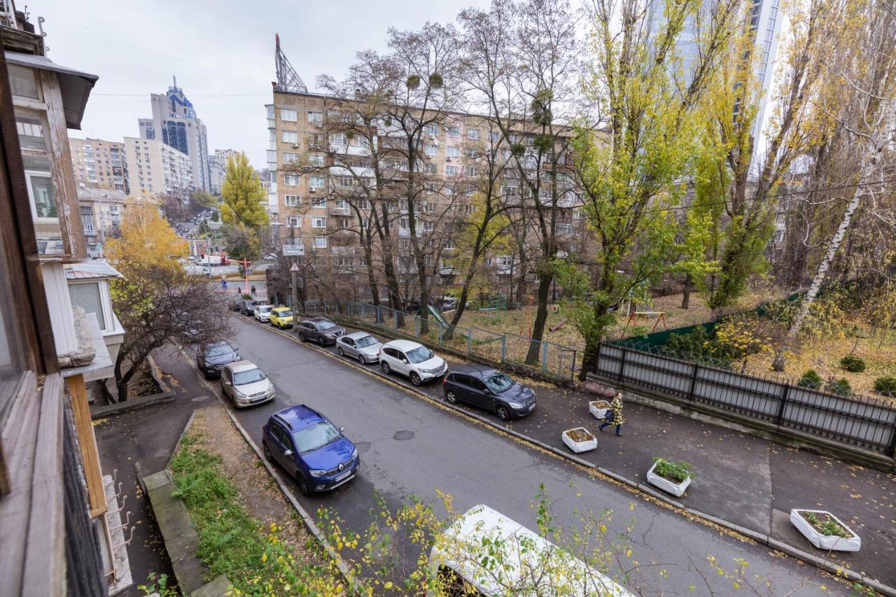 На Палаце Спорта Apartment Kiev Bagian luar foto